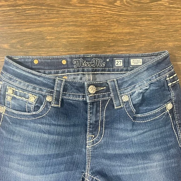 Miss Me Mid Rise Bootcut Size 27 Inseam 34 - Picture 2 of 5
